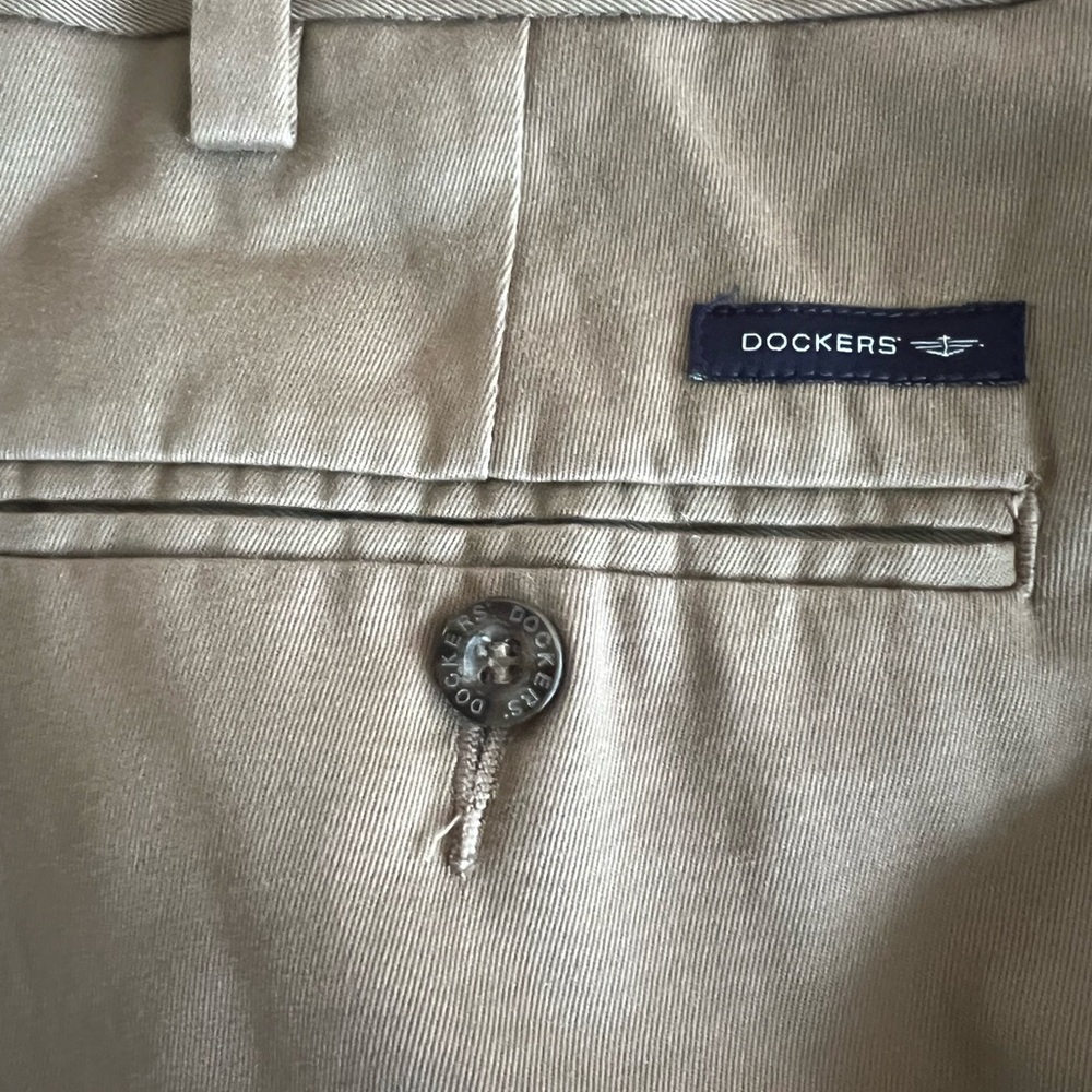 Dockers Men's Tan Pants